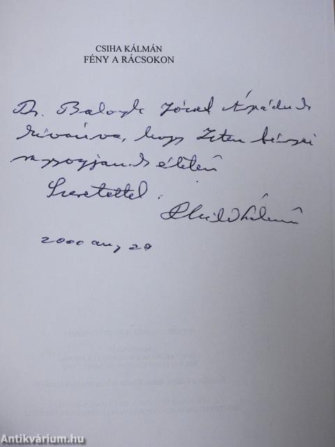 Fény a rácsokon (dedikált példány)