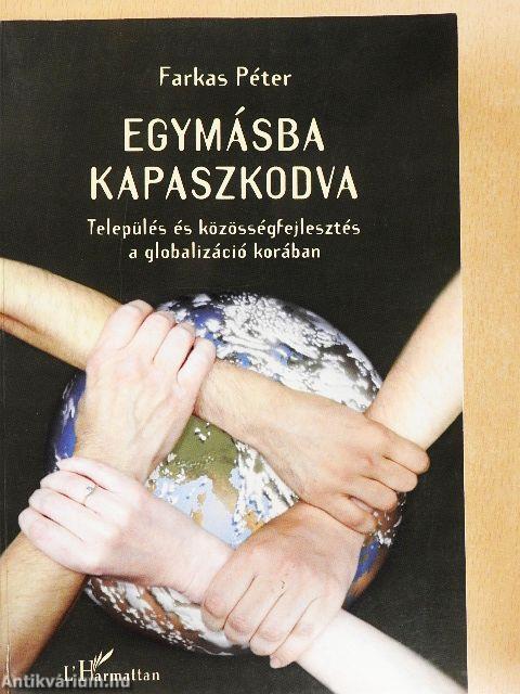 Egymásba kapaszkodva