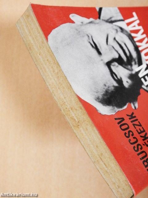 Szemben a zsarnokkal