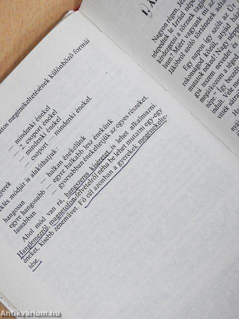 "Utaid, Uram, mutasd meg"!