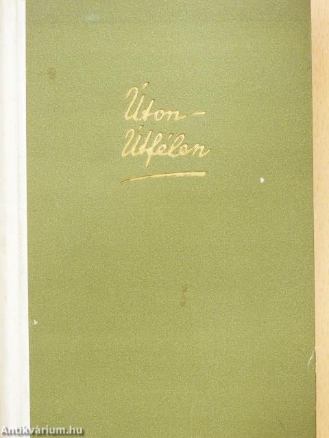 Úton-útfélen (dedikált példány)