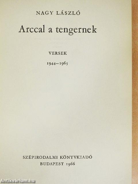 Arccal a tengernek