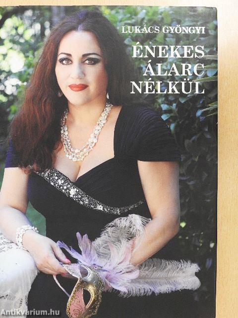Énekes álarc nélkül