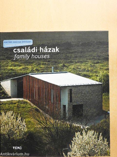Családi házak