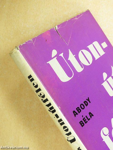Úton-útfélen