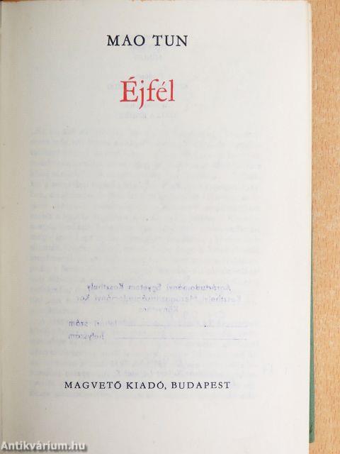Éjfél