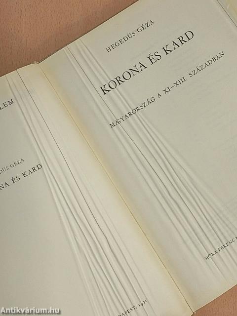 Korona és kard