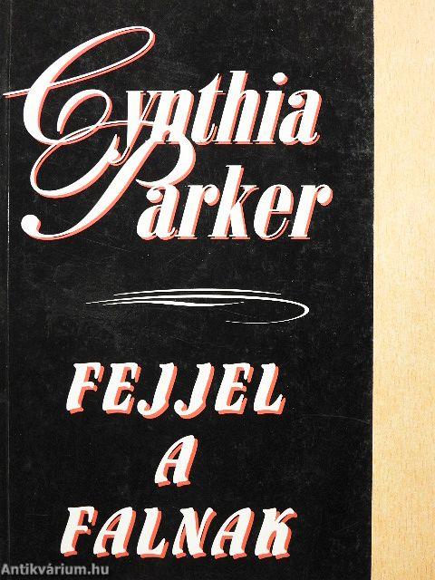 Fejjel a falnak