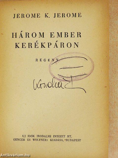 Három ember kerékpáron