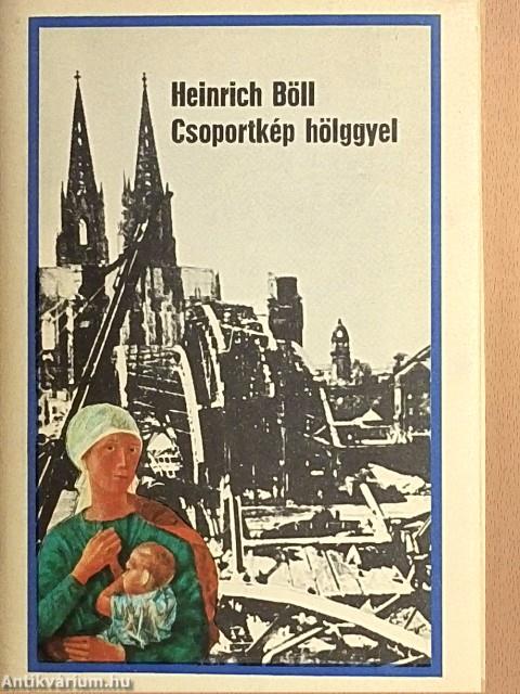 Csoportkép hölggyel