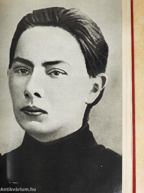 Életrajz