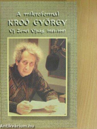 A mikrofonnál Kroó György