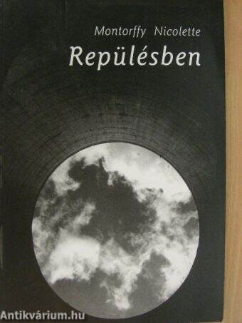 Repülésben