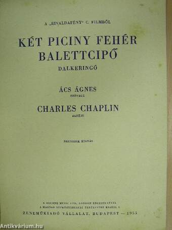 Két piciny fehér balettcipő