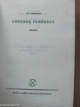 Emberek fehérben