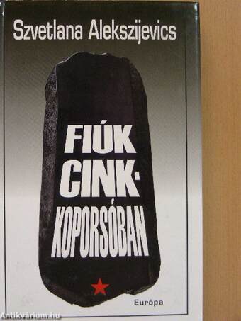 Fiúk cinkkoporsóban