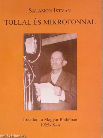 Tollal és mikrofonnal